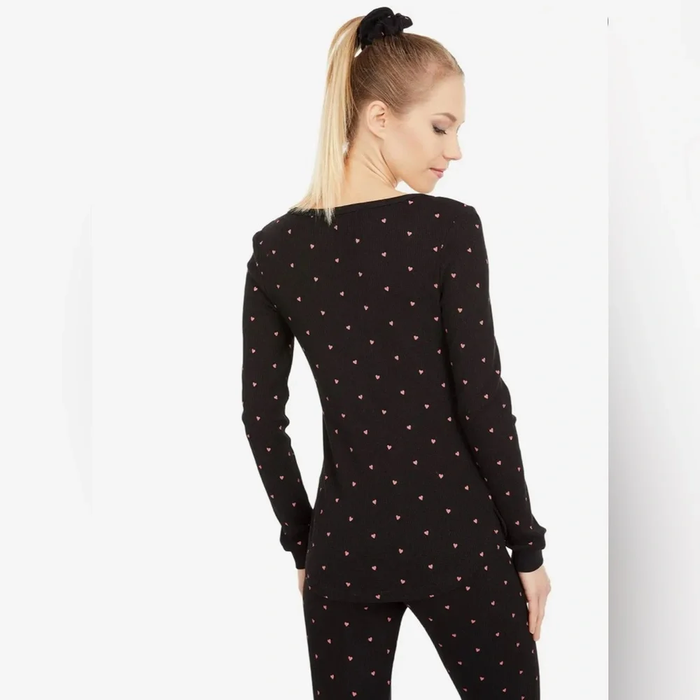 Revolve Plush Women’s Black Thermal Pajama With Red Hearts + Scrunchie Set - Picture 3 of 6